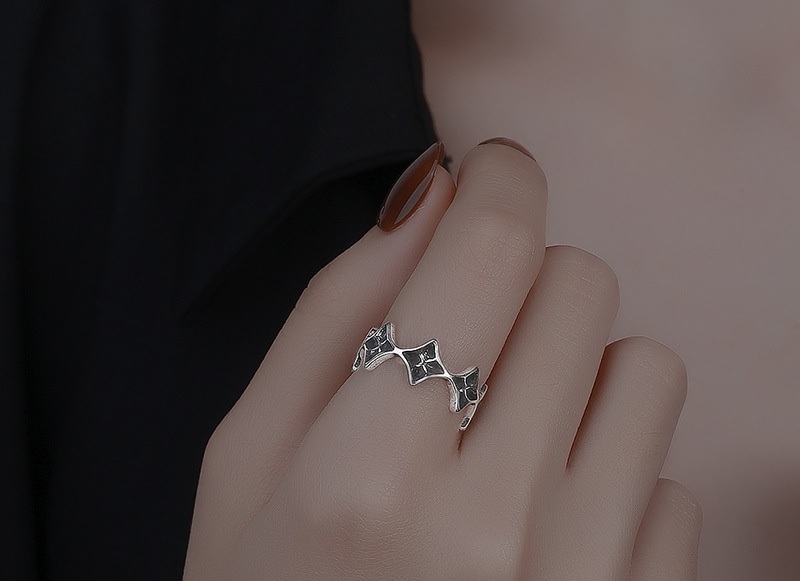 Đối với những c&ocirc; n&agrave;ng cổ điển